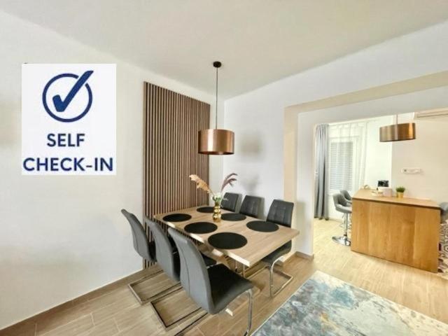 Home R52-4 #Freeparking 布达佩斯 外观 照片